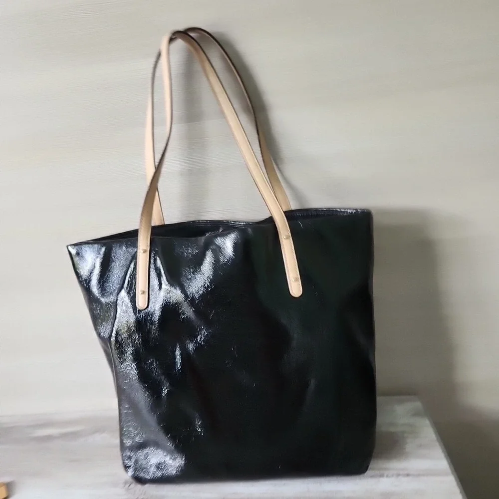 Kate‎ Spade Westward Adventurer Tote Black Crinkle Leather Tan Straps PXRU2327